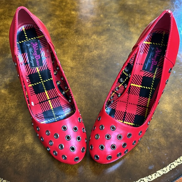 Abbey Dawn by Avril Lavigne Holly Chart Topper platform pump red US 8.5 USED - Picture 2 of 9